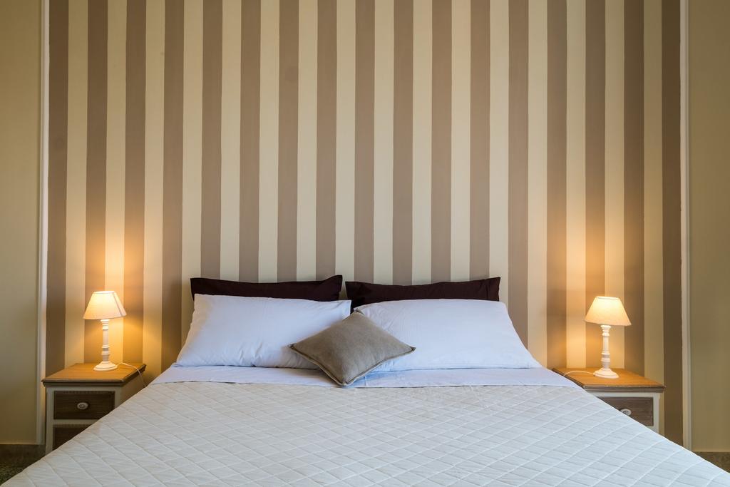 Mille E Una Notte / Station Apartment ปาแลร์โม ภายนอก รูปภาพ